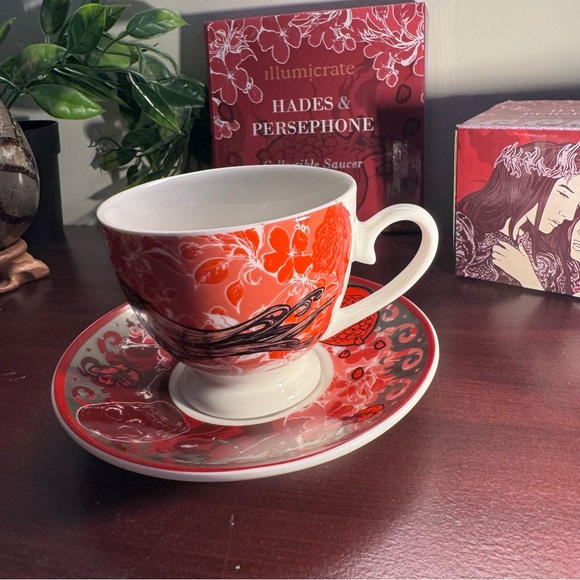 💡Illumicrate Hades & Persephone Teacup & Saucer - Picture 5 of 6